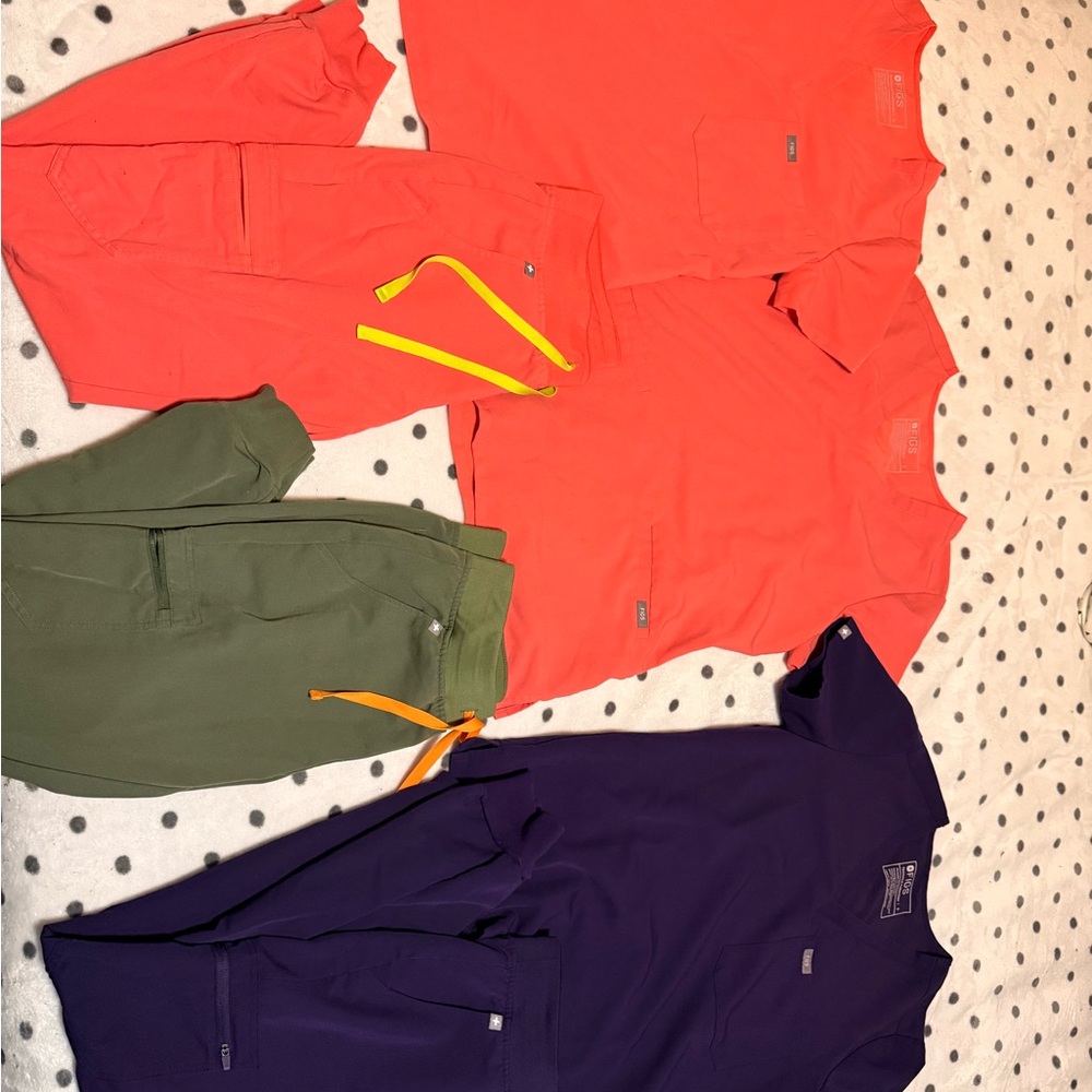 Figs scrubs